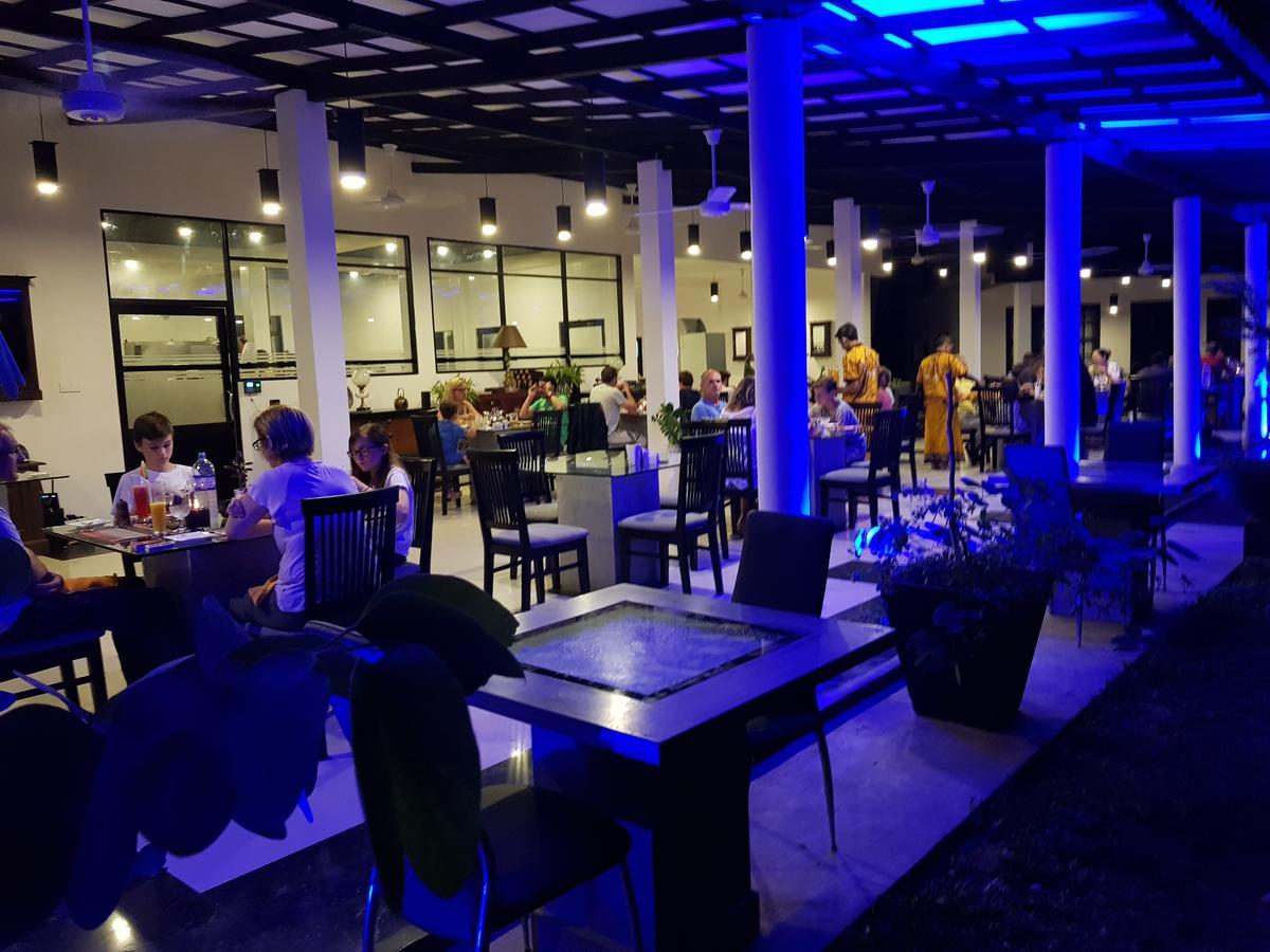 花卉园生态村酒店 锡吉里亚 外观 照片